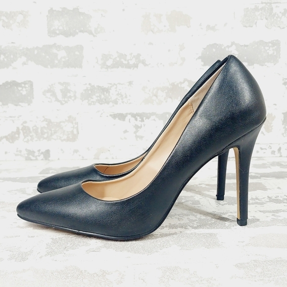 New Charles by Charles David Pact Pointed Toe Pumps i588 - Picture 1 of 11